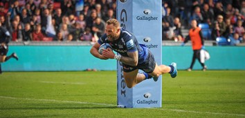 Sale Sharks in action