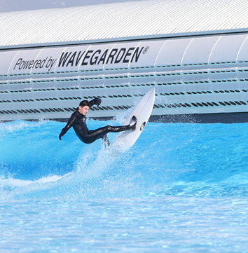 Surfer on Wavegarden facility