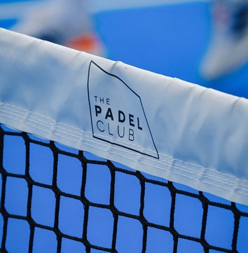 Padel Club net and player
